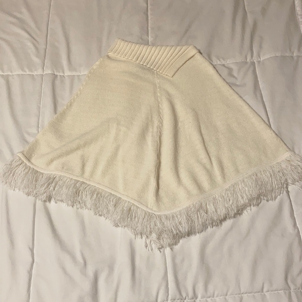 Women’s Frilly Cream Sweater Shawl